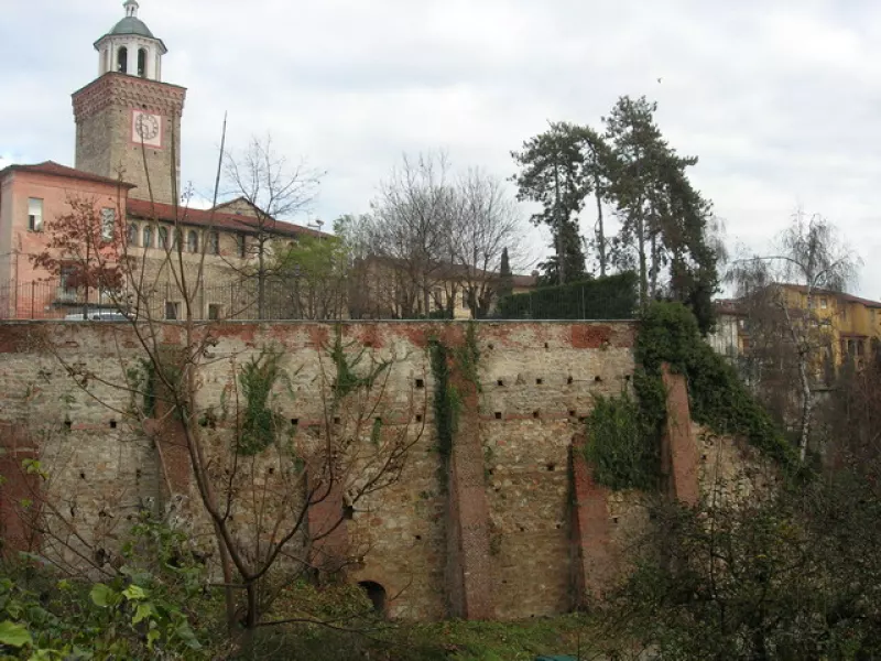 I bastioni liberati dai rampicanti