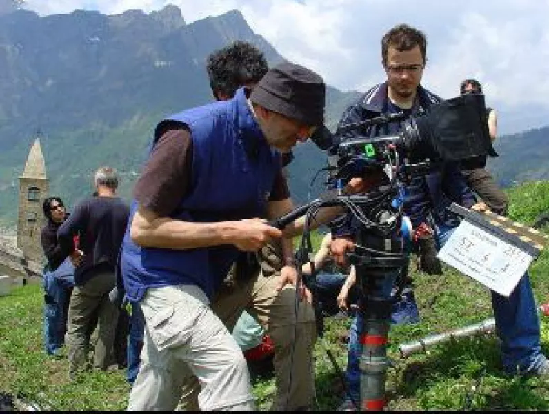 Un momento delle riprese del film 'Il vento fa il suo giro'  in valle Maira