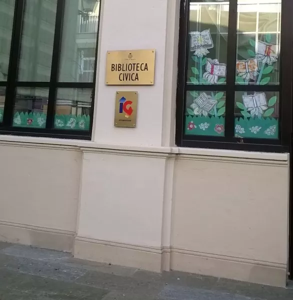 L'ufficio Informagiovani è nei locali della biblioteca comunale, in via Carletto Michelis. Tel. 0171-948620; informagiovani@afpdronero.it