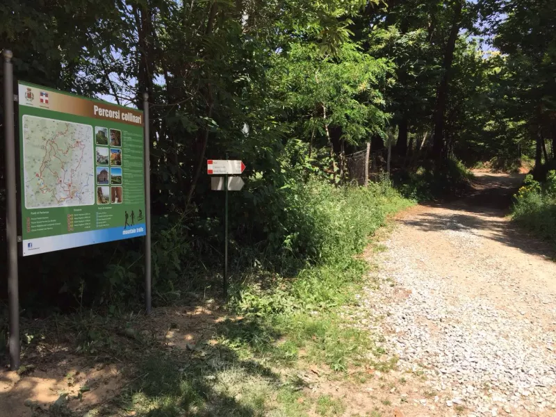 Il Comune sta concretizzando un programma di lancio del turismo ecosostenibile tramite il ripristino e la valorizzazione dei percorsi collinari, che permettono un giro ad anello fino ad oltre 20 chilometri attorno all’Eremo di Belmonte