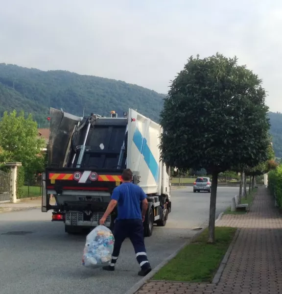 Domani 15 agosto regolare servizio del ritiro porta a porta dei rifiuti