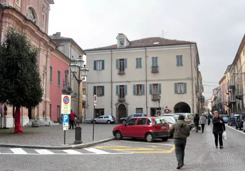 Ciclisti, pedoni e automobilisti: le diverse tipologie di circolazione devono convivere nel centro città