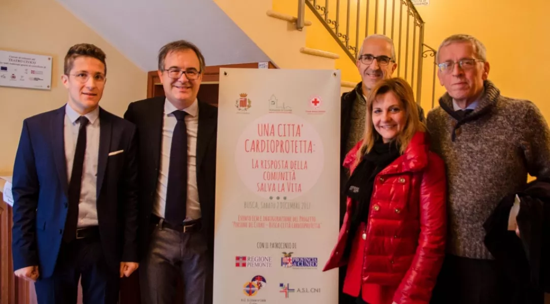 Da sinistra, Jacopo Giamello, consigliere comunale, Marco Gallo, sindaco, Alberto Valmaggia, assessore regionale, Milva Rinaudo, consigliera provinciale,Teresio Delfino, presidente Cri Busca