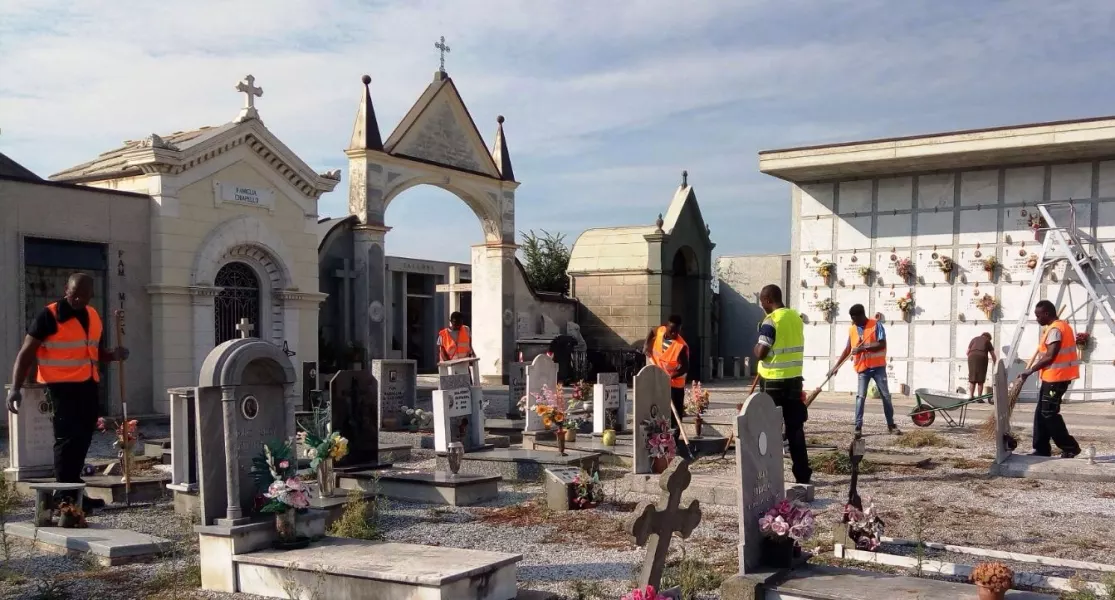 Lavori al cimitero