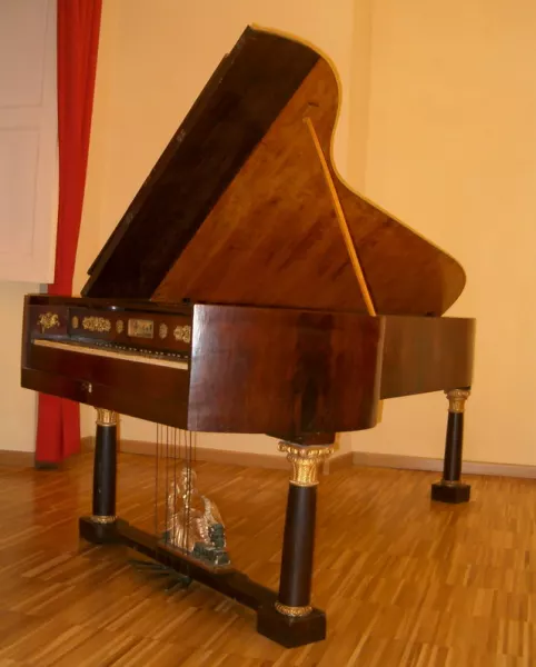 Il fortepiano J. Angst, Vienna inizio Ottocento