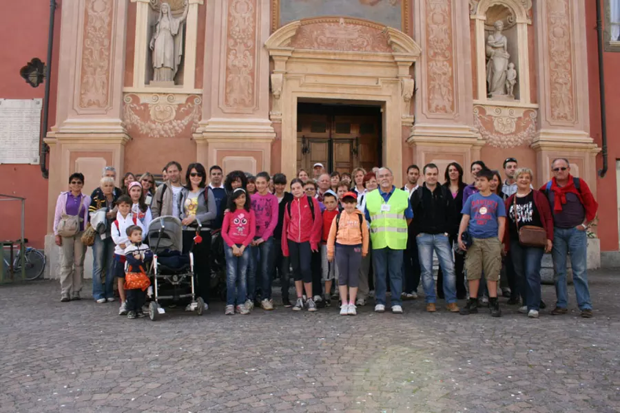 BUSCA EVENTI. Uno dei gruppi di parteciapanti alla Passeggiata 2011