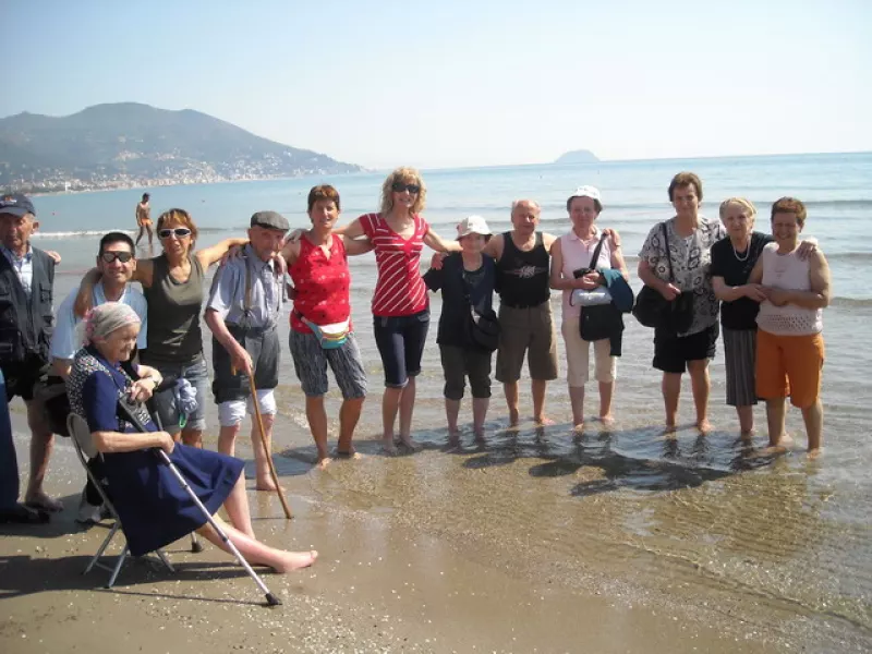 Con i piedi ammollo, un'immagine dalla scorsa vacanza