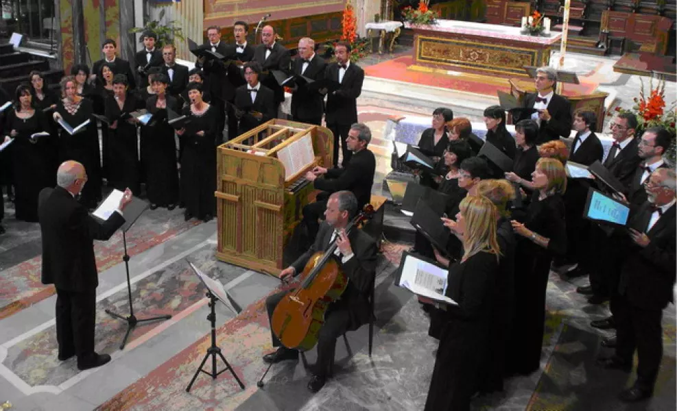 Il coro della SocietÃ  Corale CittÃ  di Cuneo: in concero nella chiesa parrocchiale Maria Vergine Assunta il 14 novembre