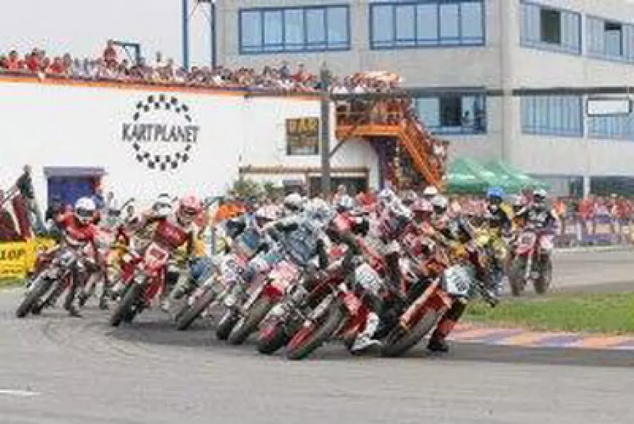 Kart Planet di Busca: parte il Gran premio mondiale di Supermoto 'Alpi del Mare'