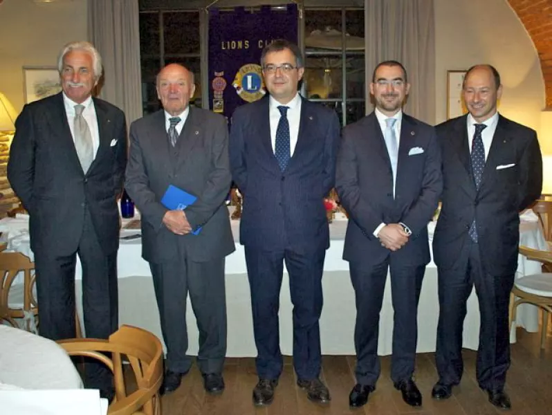 Da sinistra Dante Degiovanni, censore, Sebastiano Cesano, tesoriere, Marco Gallo presidente, Enrico Gallo, segretario, Fabrizio Nasi, cerimoniere