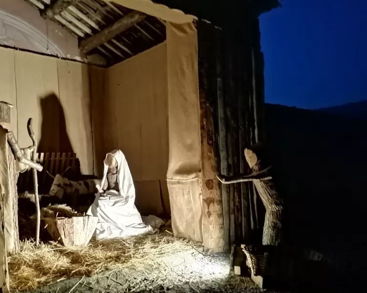 Nel parco del museo presepe a grandezza naturale