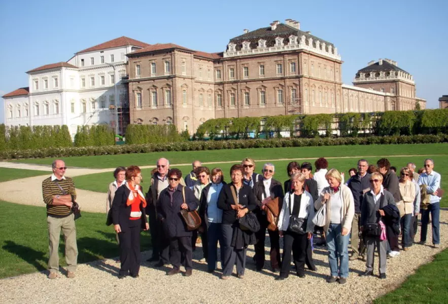 Il gruppo buschese nel giardino della reggia di Venaria Reale