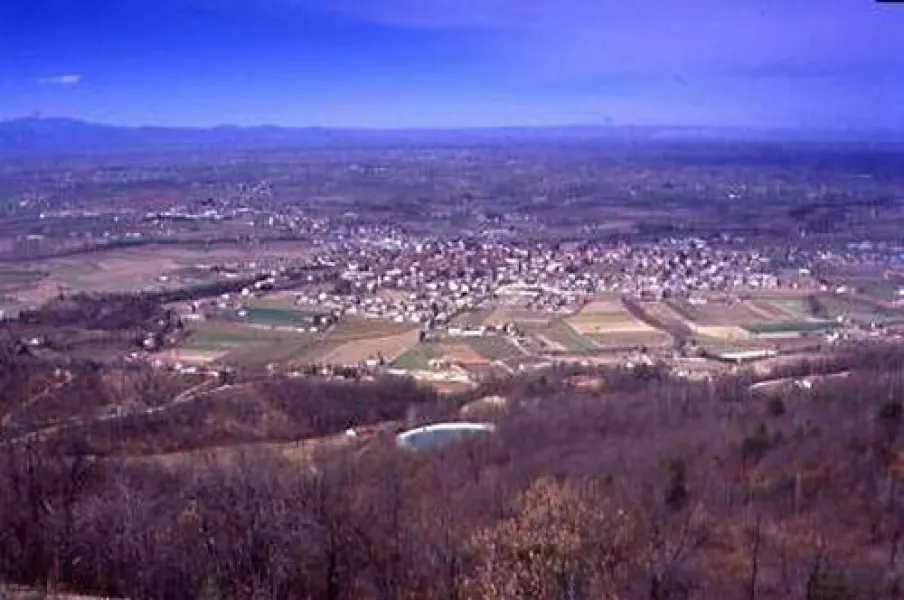 Panorama di Busca dalla collina