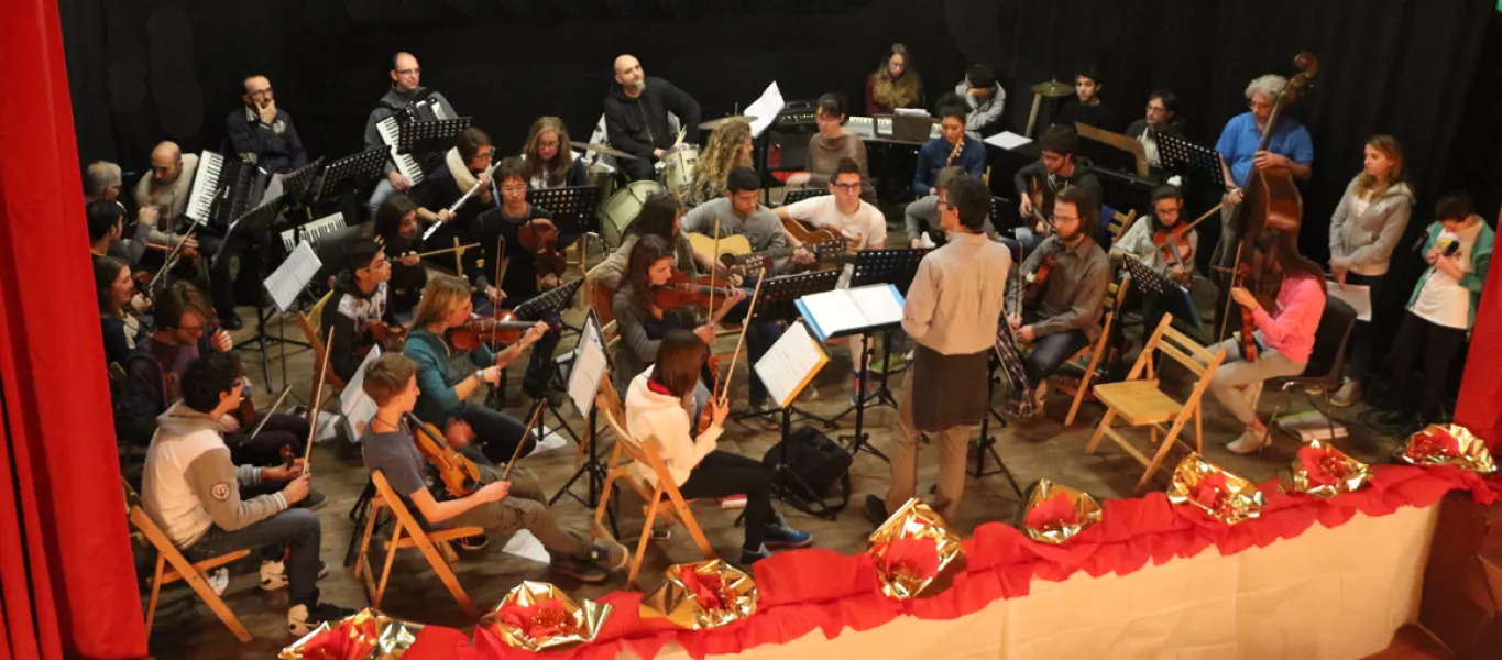 L’Orchestra del Civico istituto  musicale Vivaldi diretta da Alberto Pignata