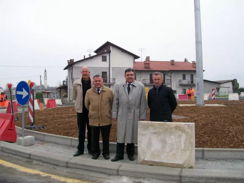 Amministratori in visita al cantiere di frazione San Pietro del Gallo di Cuneo