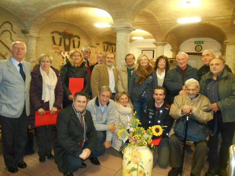 Il Centro nazionale di coordinamento delle Maschere italiane ha sede a Parma. Dante Bruno è il primo in basso a sinistra