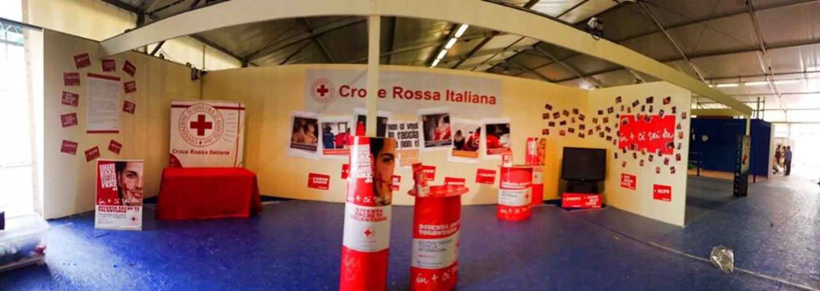 Lo stand della Cri provinciale allestito questa mattina alla Fiera di Cuneo