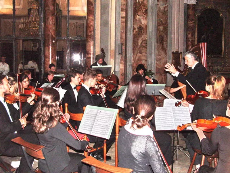 L'orchestra dell'Istituto Vivaldi diretta da Antonio Ferrara