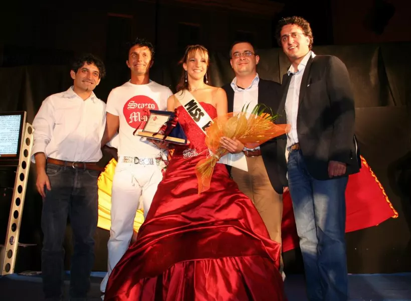  Miss Busca 2007, Stefania Verna; alla sua destra l'assessore Ivo Vigna e Samuele Maurino, alla sua sinistra gli assessori Marco Gallo e Giuseppe Delfino