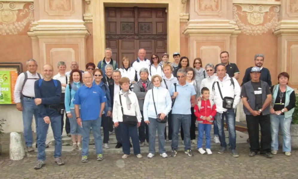 Uno dei gruppi pronti al via da piazza della Rossa