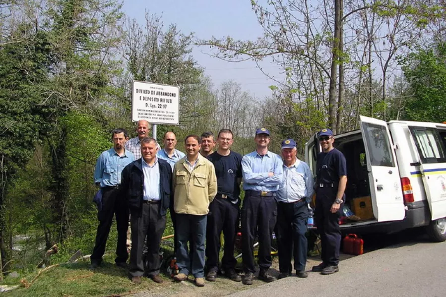 Il Sindaco, Luca Gosso, l'assessore provinciale, Angelo Rosso, e il presidente del Gruppo, Marco Manfrinato, durante le operazioni a San Mauro