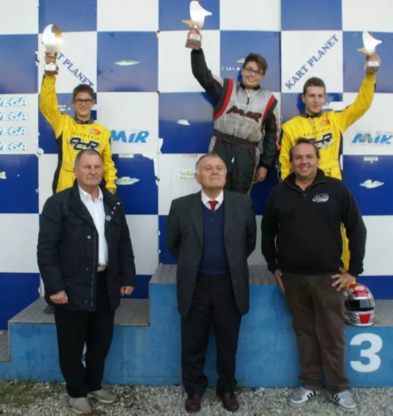 La premiazione della categoria Junior TAG, premiano Gianfranco Ferrero, Angelo Rosso e Cesare Speranza