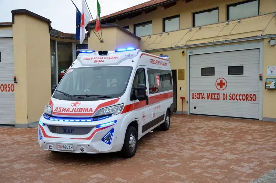 La Cri Busca  svolge servizi di emergenza in 112 e garantisce tutti i giorni una presenza minima  giornaliera di 12 ore (dalle 8 alle 20), che spesso raggiunge le 24 ore