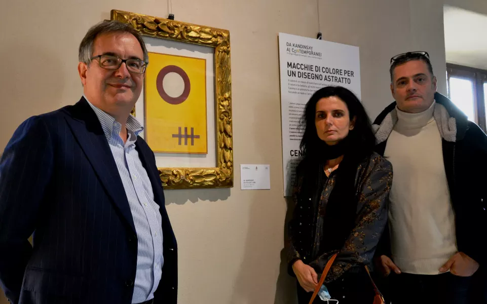 Il sindaco Marco Gallo (qui con i curatori della mostra):