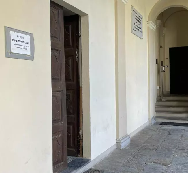 Lo sportello di Busca, al piano terra del palazzo municipale, in via Cavour 28, è aperto al venerdì dalle ore 8,30 alle 21,30