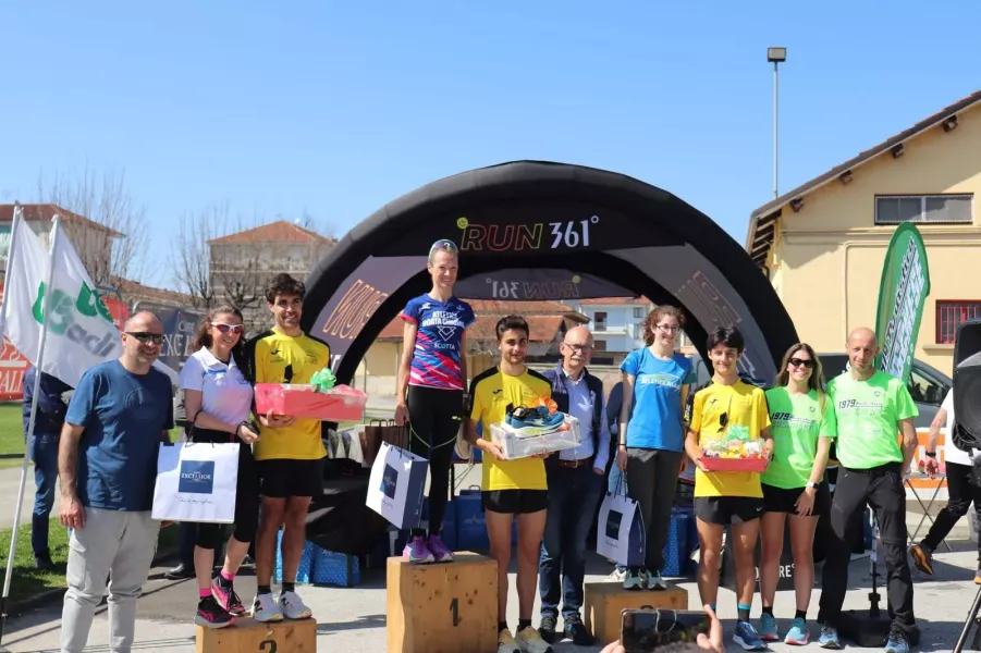Premiazione primi assoluti donne e uomini. Presenti il Sindaco Ezio Donadio e gli assessori Diego Bressi e Beatrice Aimar