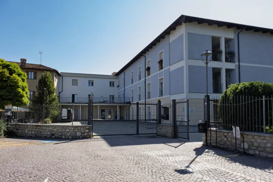 L'ingresso della Casa della Salute situata in piazza Santa Maria