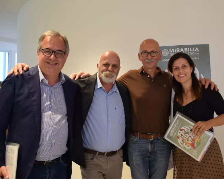 Da sinistra: l'Assessore regionale alla Montagna Marco Gallo, il direttore artistico Fabrizio Gavosto, il Sindaco Ezio Donadio e l'Assessora alla Cultura Lucia Rosso