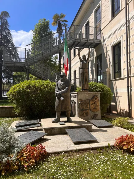 Il Monumento ai Caduti e Dispersi della seconda guerra mondiale nel Parco della Resistenza di Busca