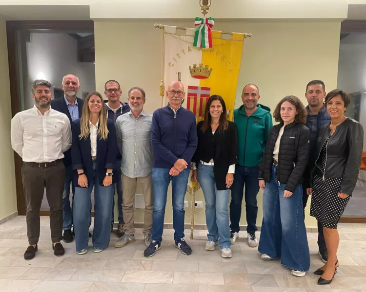 I presenti alla giunta comunale: il sindaco Ezio Donadio, il prosindaco Andrea Picco, la vicesindaca Beatrice Aimar, gli assessori Giovanni Cismondi, Lucia Rosso, Diego Bressi, Bruno Olivero, i consultori Noemi Mattio, Daniele Martino, Pier Francesco Rolando e il segretario comunale Roberta Rabino.