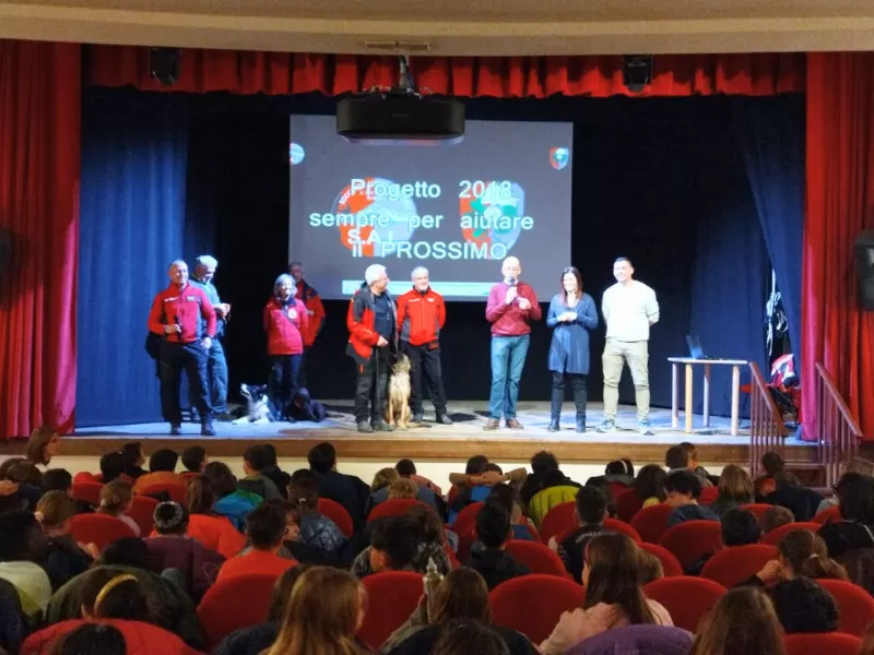 Il saluto del sindaco Ezio Donadio e degli assessori all’Istruzione Lucia Rosso e al Volontariato Bruno Olivero