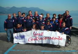 Foto di gruppo sul lungolago