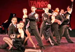 Tango, il re dei balli latini, in piazza Regina Margherita