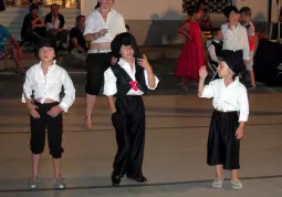 Piccoli ballerini, in piazza Regina Margherita