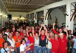 Il 7 agosto scorso, la festa per la vittoria del Vespa Busca Group come gruppo più numeroso al raduno di Airole (Imperia)