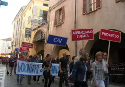 Le associazioni di volontariato e sportive sfileranno per il centro città prima della messa delle ore 10,30, con partenza da piazza savoia alle ore 10.  Poi , per tutto il giorno, saranno a disposizione dei cittadini e dei visitatori negli stand situati nel centro storico