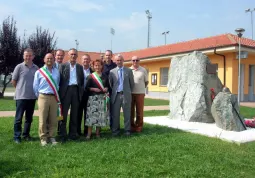 I sindaci di Busca e Tarantasca, Luca Gosso e Bruna Giordano, il presidente della Fondazione Cassa di risparmio di Fossano, Antonio Miglio,  gli assessori comunali di Tarantasca Giancarlo Armando e Franco Chivarino, il direttore della filiale locale della banca, Stefano Tallone, e gli impiegati dell'uffico tecnico cmunale di Busca che hanno redatto di progetto di recupero, Pierluigi Gosso, Bruno Tallone e Andrea Girardi