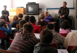 Lezione di educazione civica alle scuole medie con il sidanco, Luca Gosso, ed il vice-sindaco, Marco Gallo