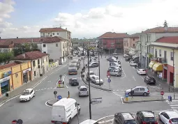 L'area interessata dal recupero di trova di fronte a piazza Savoia, sulla sinistra nella fotografia