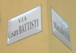 Via Soleri e via Battisti