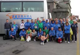 Il gruppo della Podistica Buschese alla Maratona di Ferrara