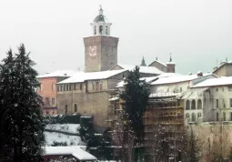 Oggi giornata serena e freddissima. Secondo le previsioni meteo altra neve è in arrivo 