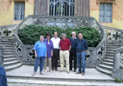 Con Sergio Chiamparino, al centro, Ines Cavalcanti della Chambro d'oc, Elma Schena, Fabrizio Pellegrino, presidente di Marcovaldo, Valter Giuliano e il vice-sindaco e assessore alla Cultura, Marco Gallo 