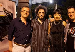 I due artisti con l'assessore Marco Gallo e il direttore del Festival Mistà, Mattia Sismonda 