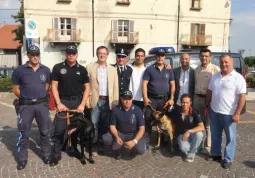 Il Gruppo di Polizia penitenziaria con il sindaco, Luca Gosso, il vice-sindaco, Marco Gallo, l'assessore alle Manifestazioni, Gianfranco Ferrero, il consigliere comunale Piergiorgio Aimar