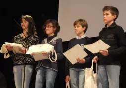 I ragazzi premiati per il concorso dei 250 anni di Busca Città